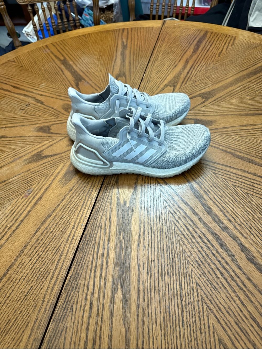 adidas Men’s Light Gray/White Running Sneakers